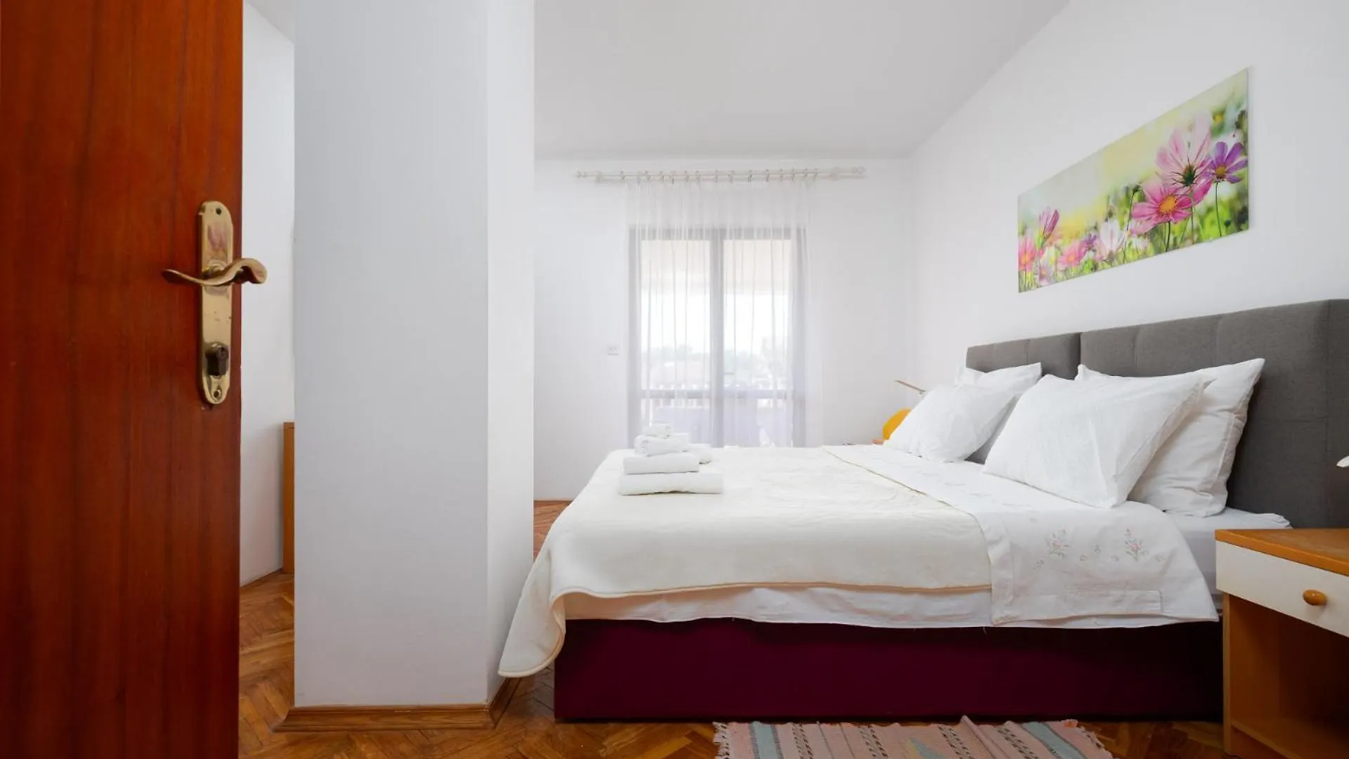 Apartment Ana With Terrace & Pet-Friendly Porec