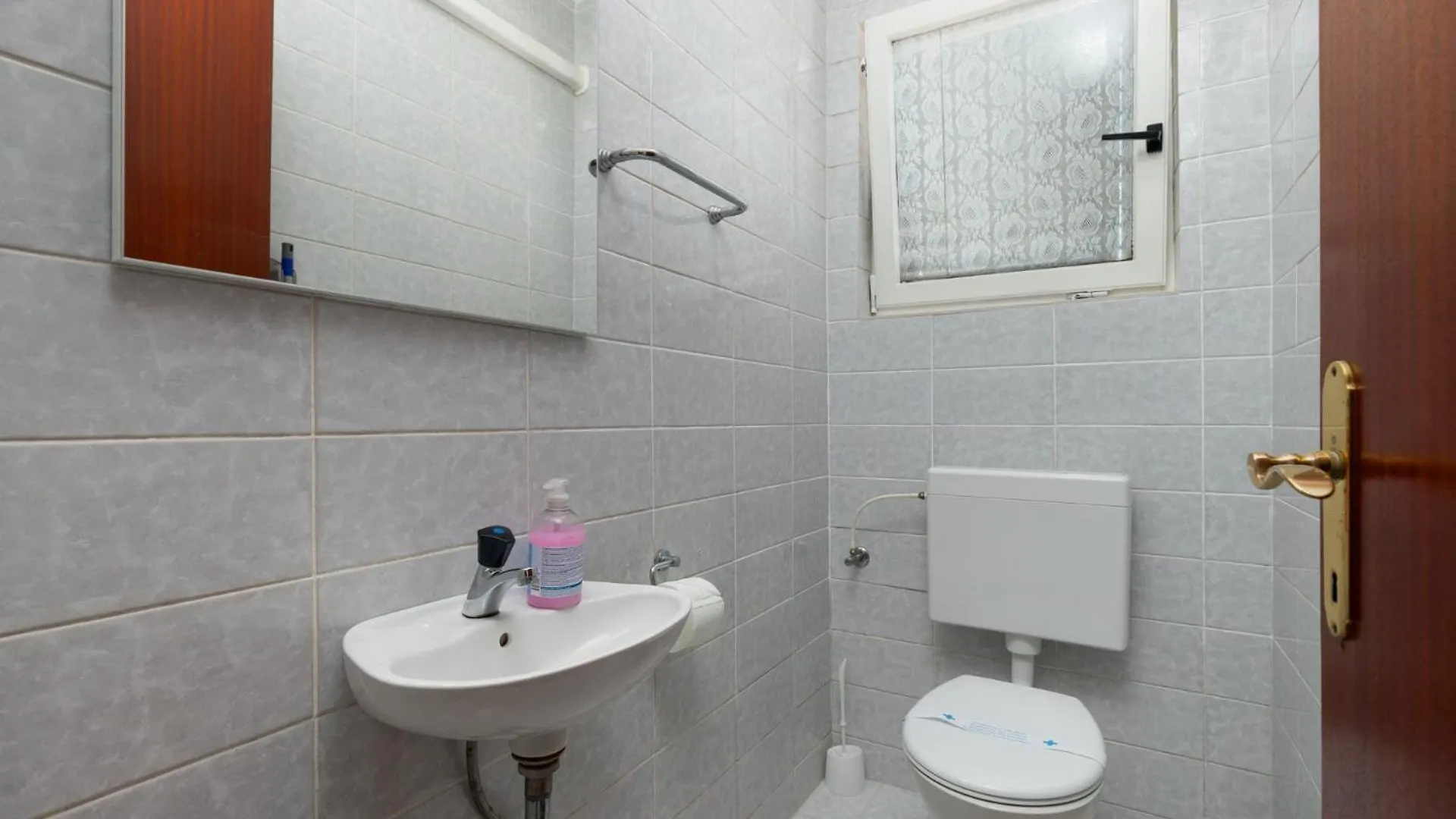 Apartment Ana With Terrace & Pet-Friendly Porec